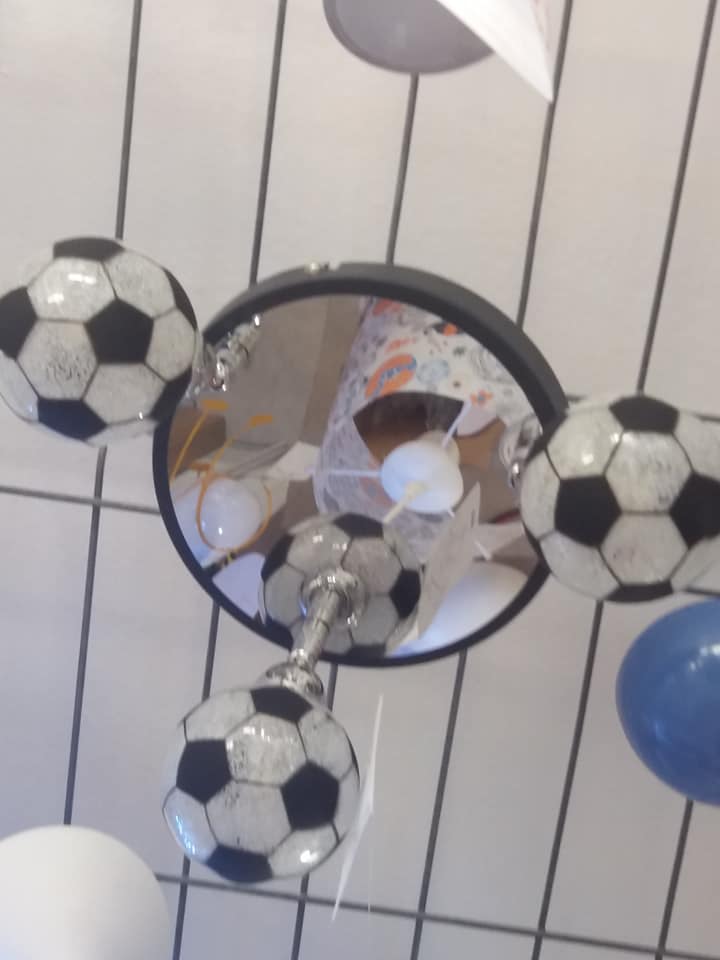 33035721_845680715622464_9140816056686739456_n