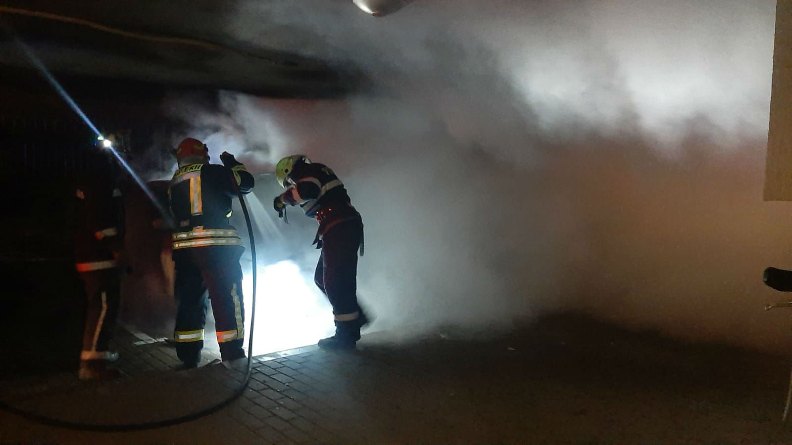 incendiu masina oradea