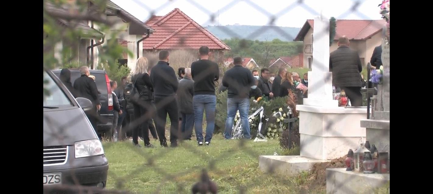 96383727_2668089316760085_324608817868308480_o