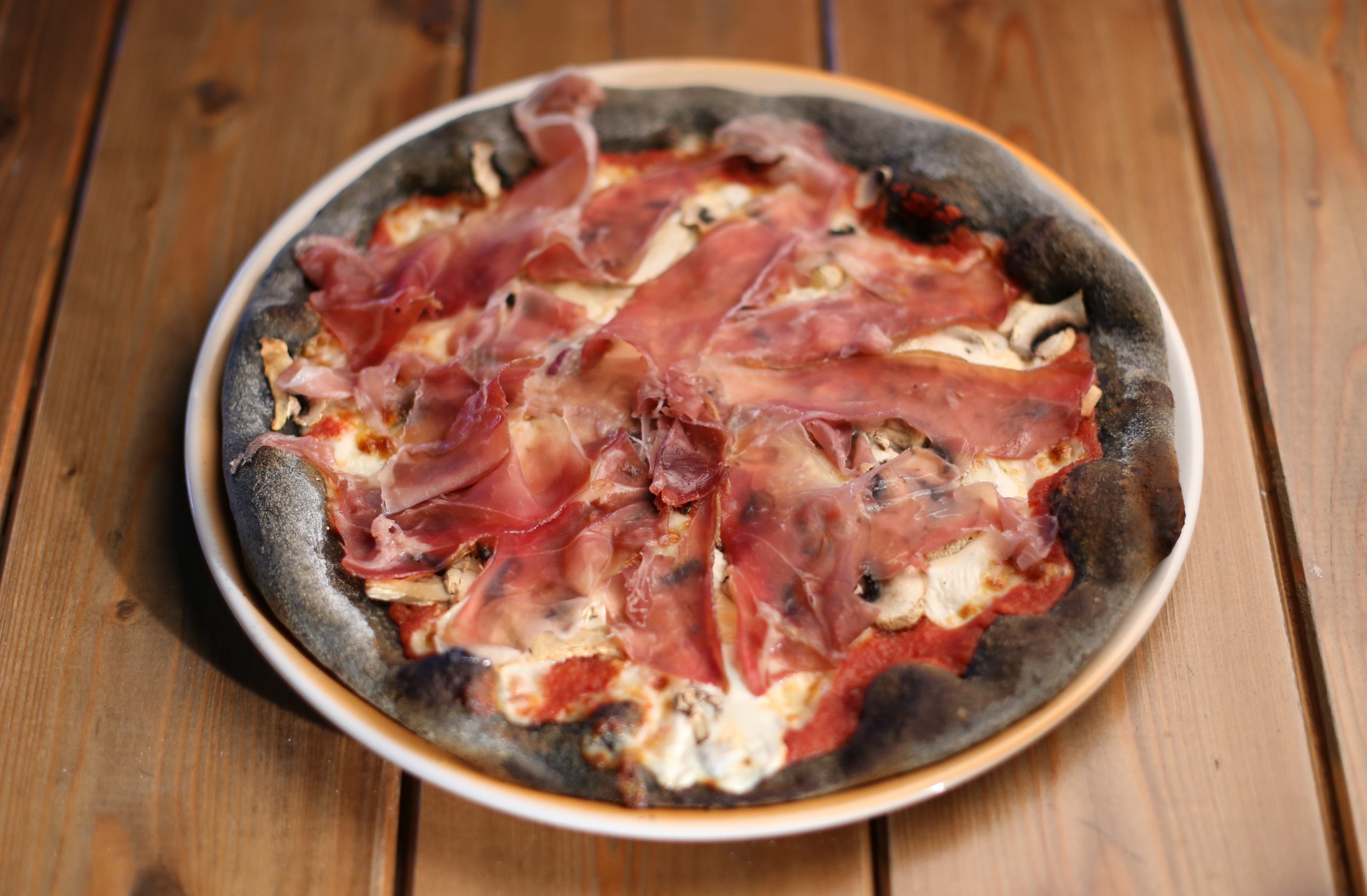 Pizza Crudo E gorgonzola