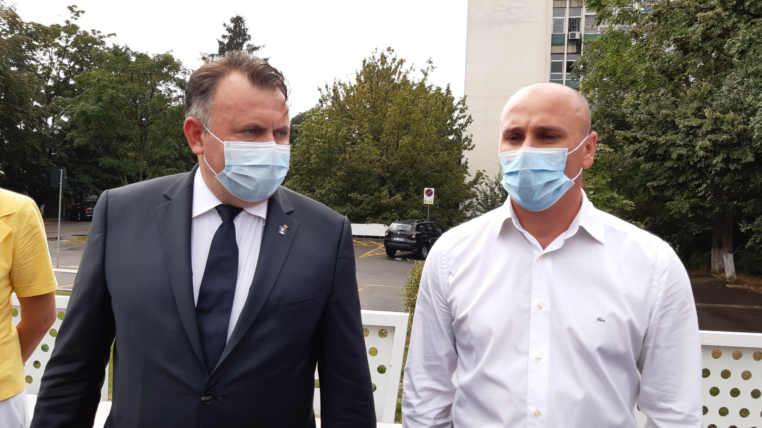 FOTO: Declarații făcute presei de ministrul Nelu Tătaru, după vizita-fulger la Spitalul Municipal Oradea 18.08.2020