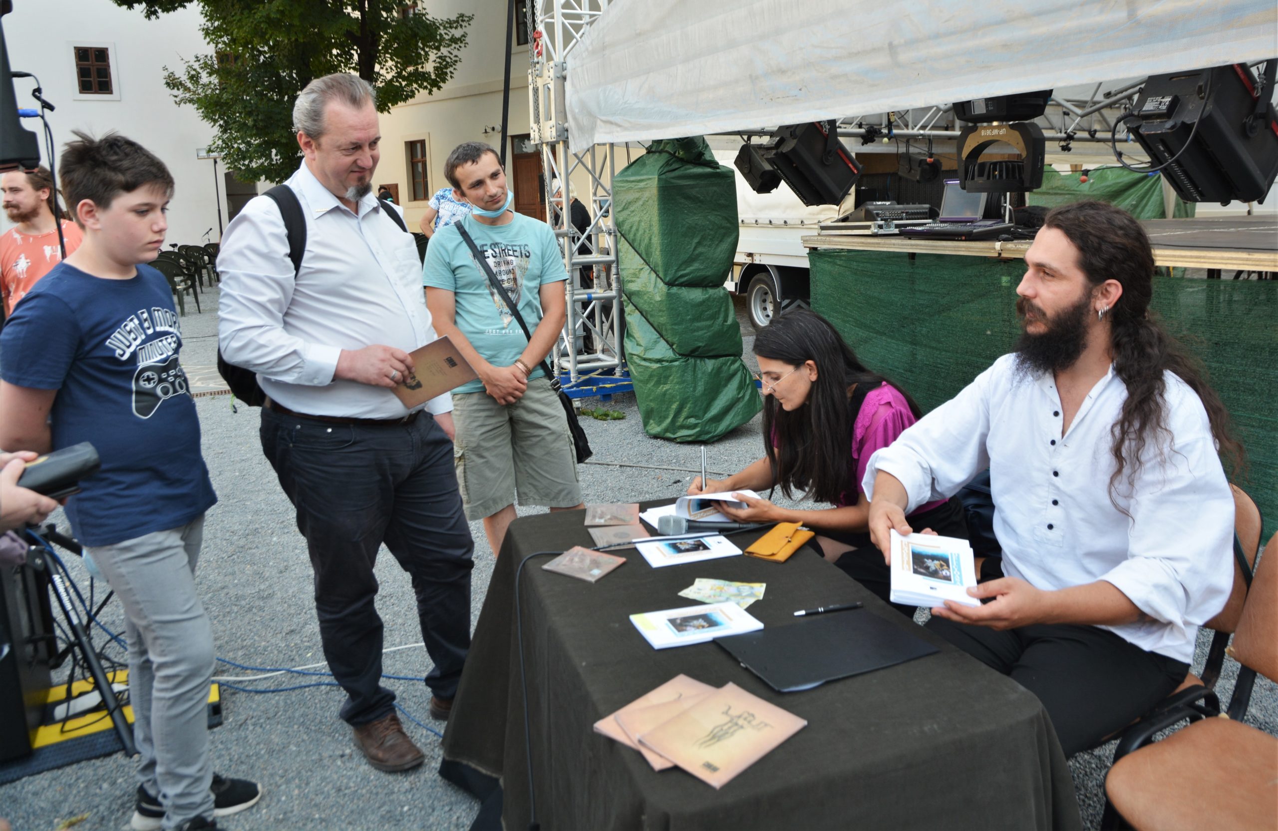 lansare carte Bunavestire Delicioasă Ocolul pandemiei în 33 de cânturi (61)