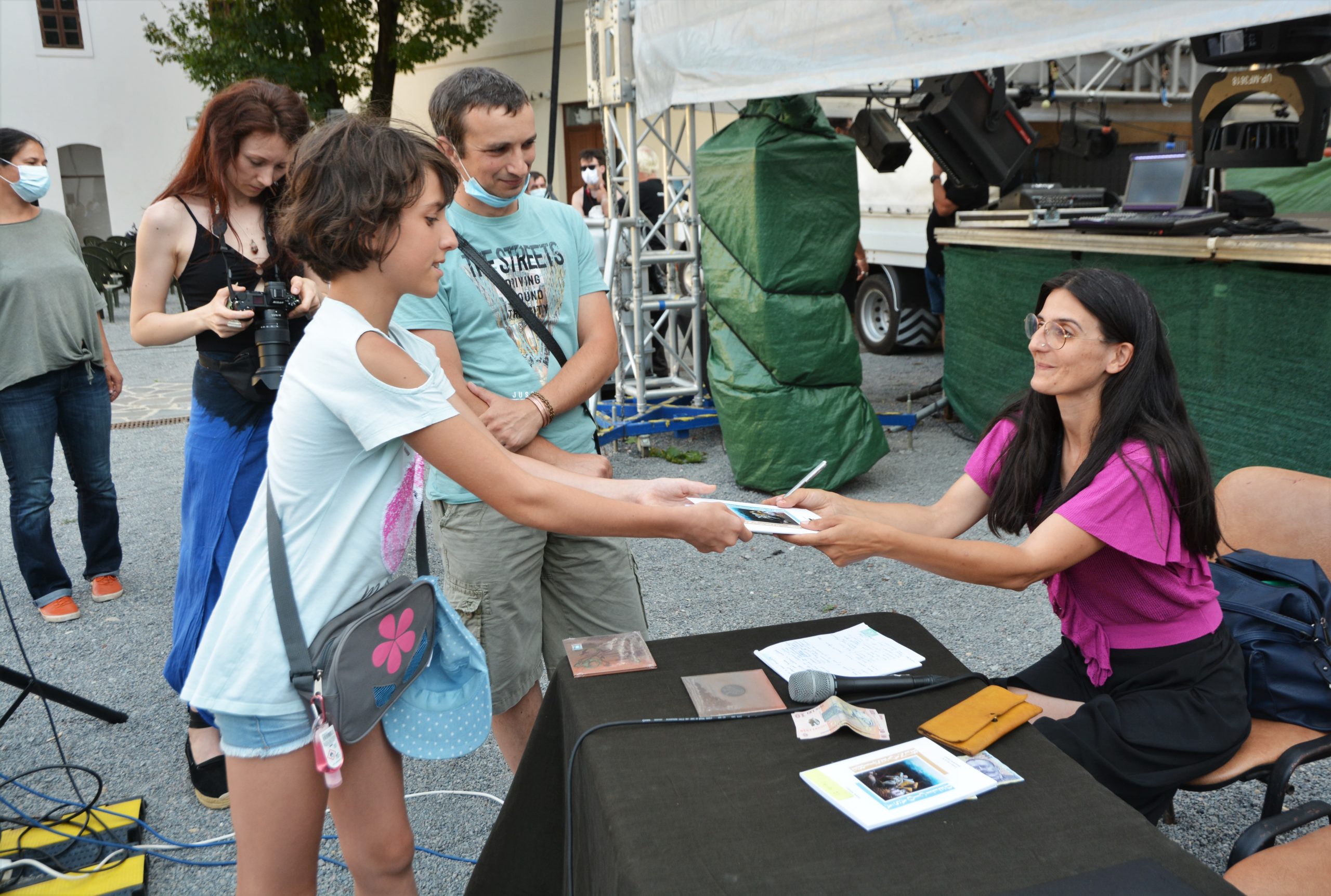 lansare carte Bunavestire Delicioasă Ocolul pandemiei în 33 de cânturi (64)