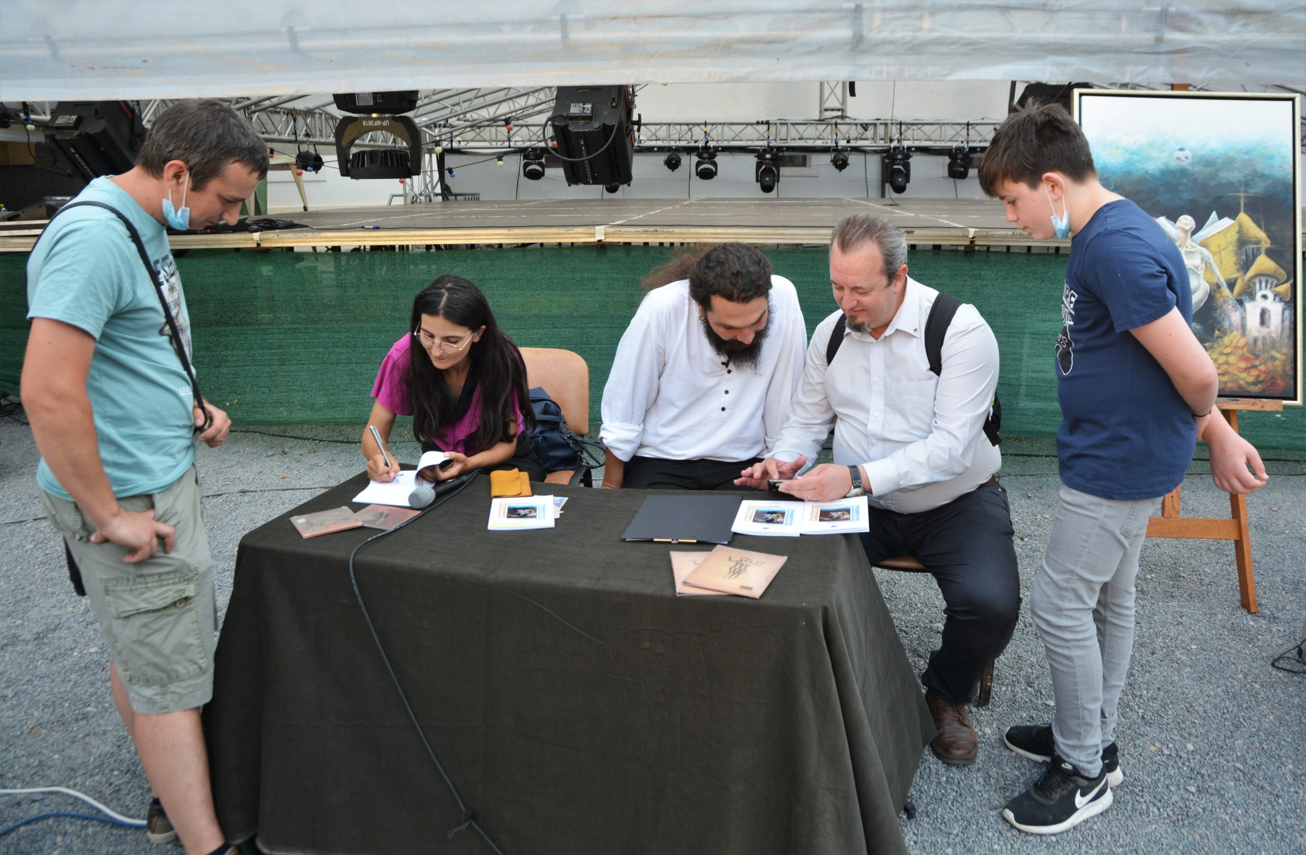 lansare carte Bunavestire Delicioasă Ocolul pandemiei în 33 de cânturi (66)