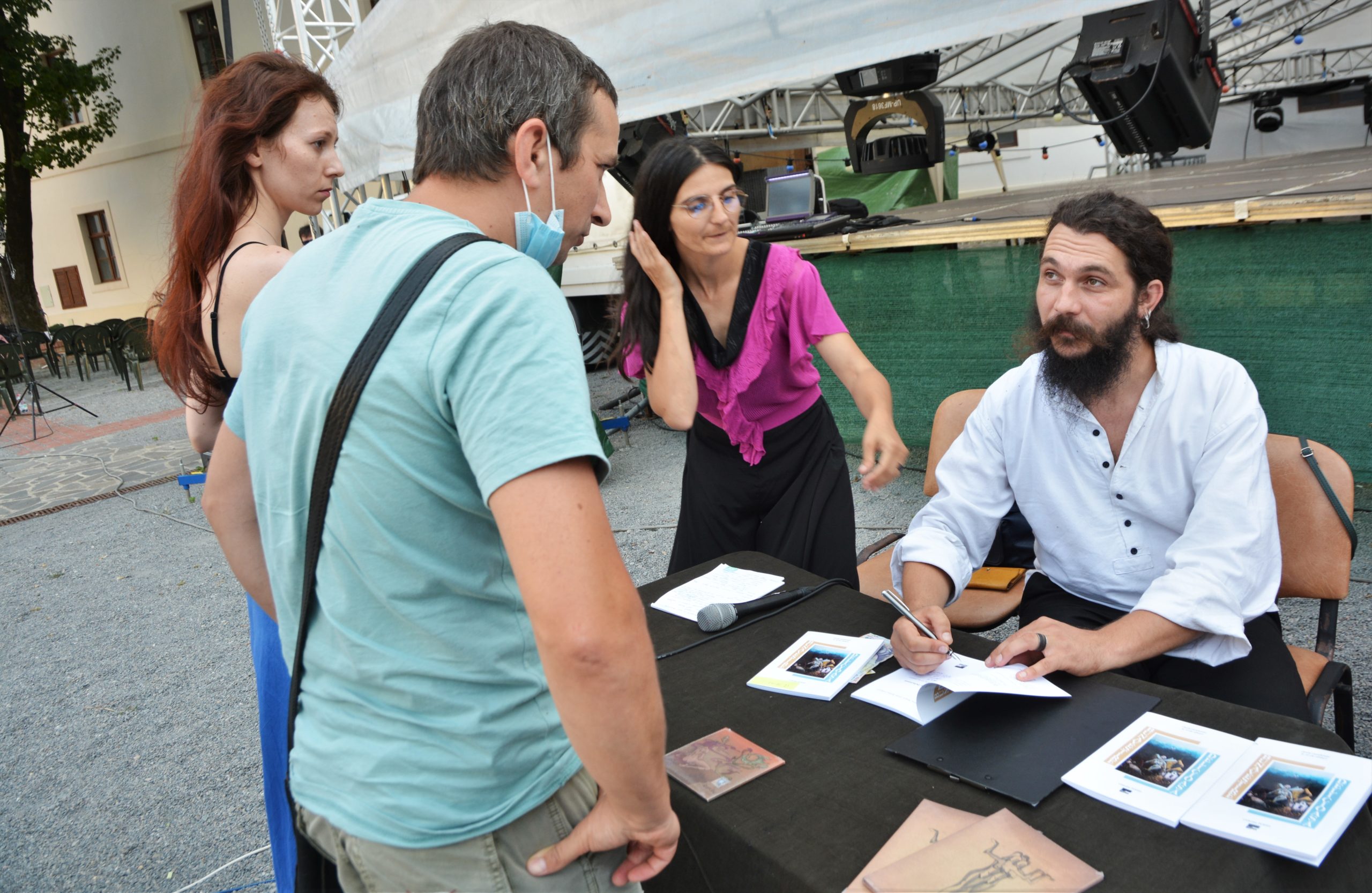 lansare carte Bunavestire Delicioasă Ocolul pandemiei în 33 de cânturi (67)