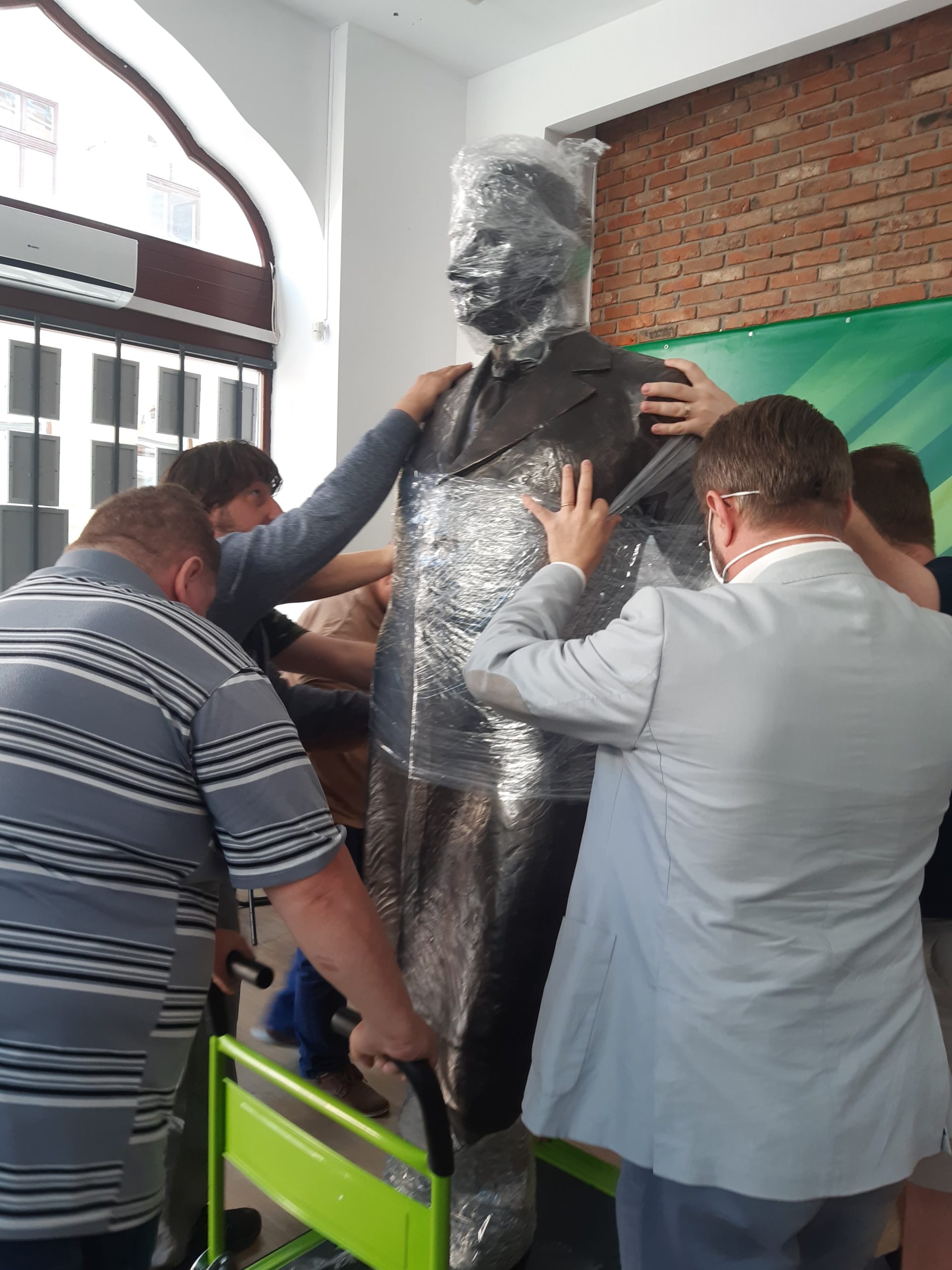 120136697_322524022141966_3455253439981298806_n