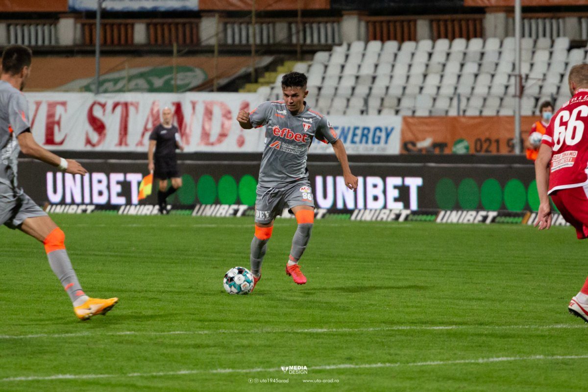 Atât Ioan Hora (32 de ani) cât şi Denis Rusu (19 ani) sunt jucători care au evoluat în trecut la LPS Bihorul Oradea.