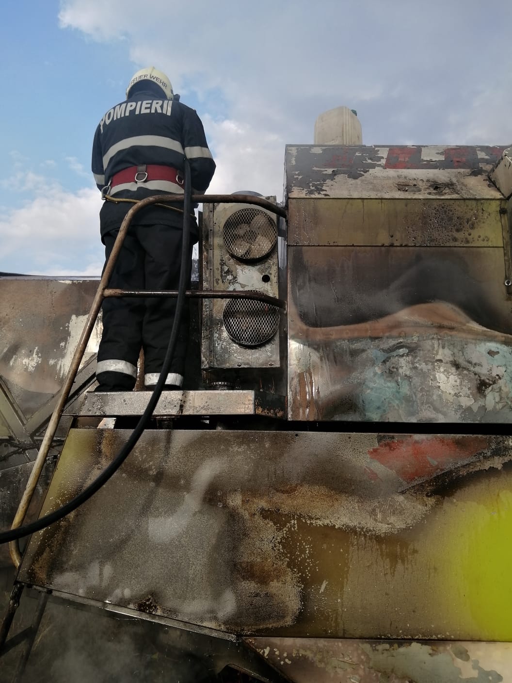 incendiu combină Tulca 4