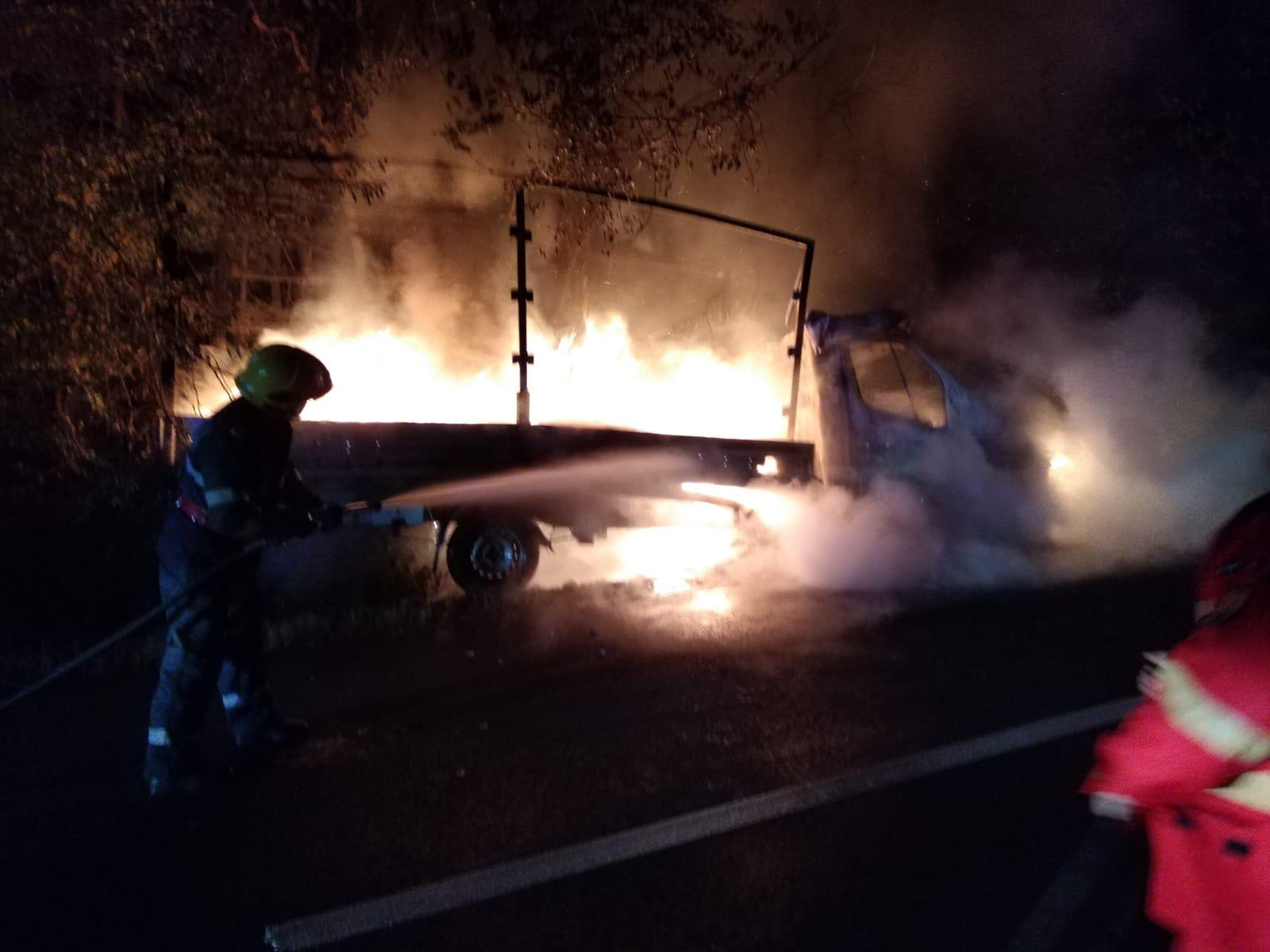 incendiu autoutilitara 1