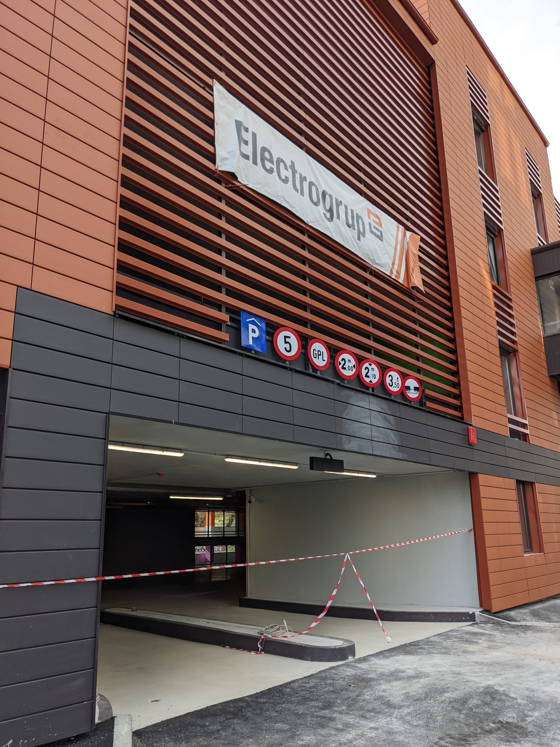 parcare strada brasovului (39)