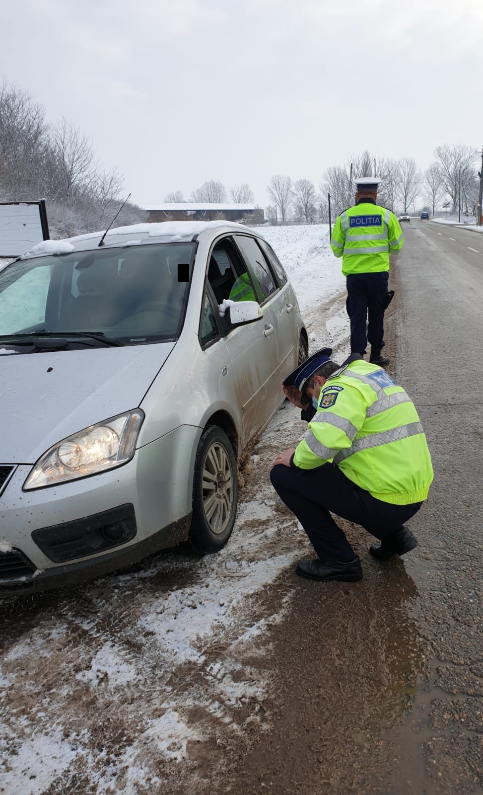 FOTO: Poliția Bihor, verificări anvelope iarnă 16.01.2021