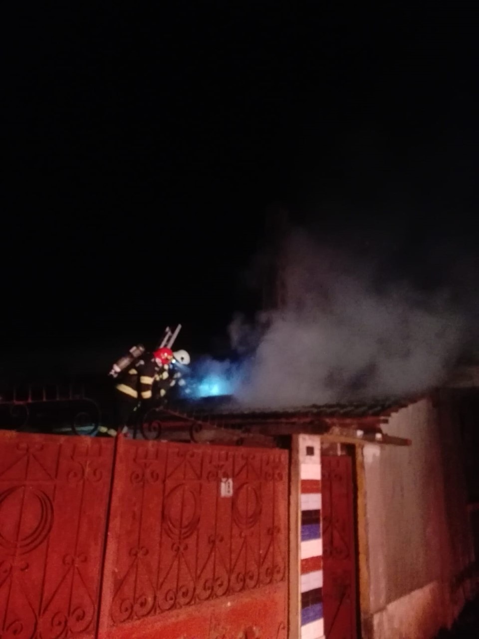 incendiu locuinta apateu (2)