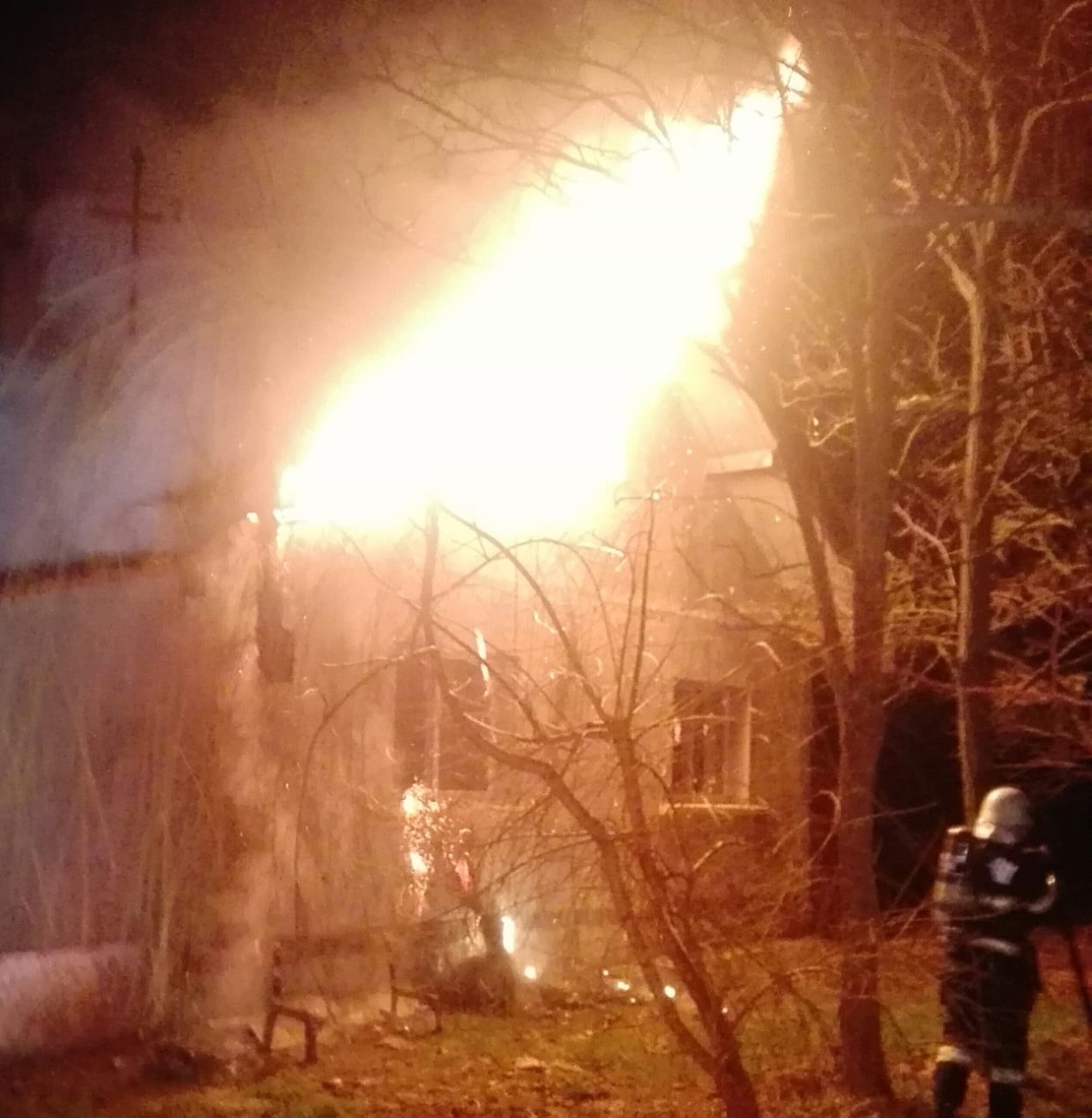 incendiu locuinta apateu (9)