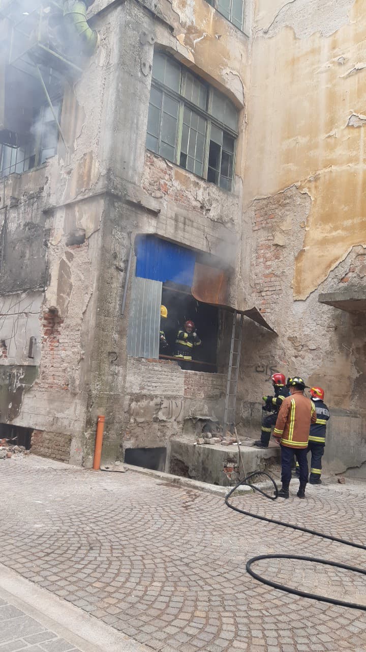 incendiu centru oradea (9)
