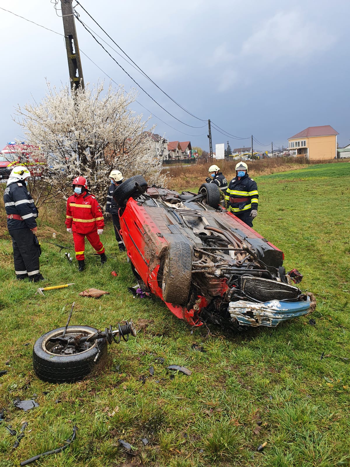 FOTO: Accident urmat de incendiu, în Beiuș 05.04.2021