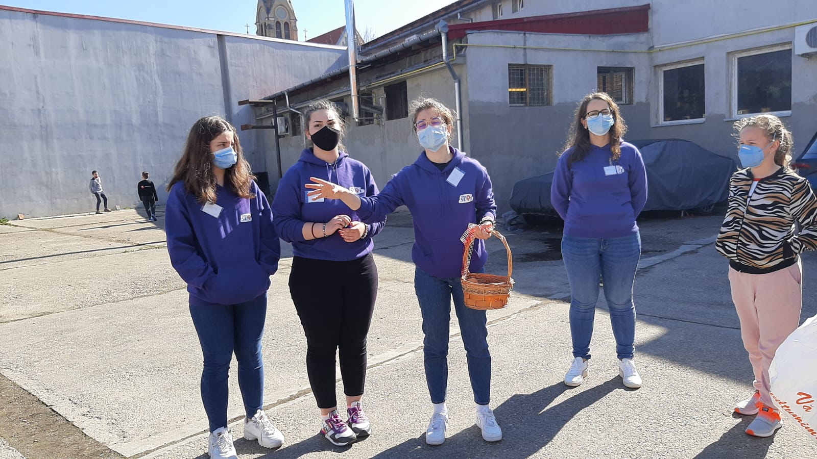 a5b59a15-5394-49e0-8632-61632c150443