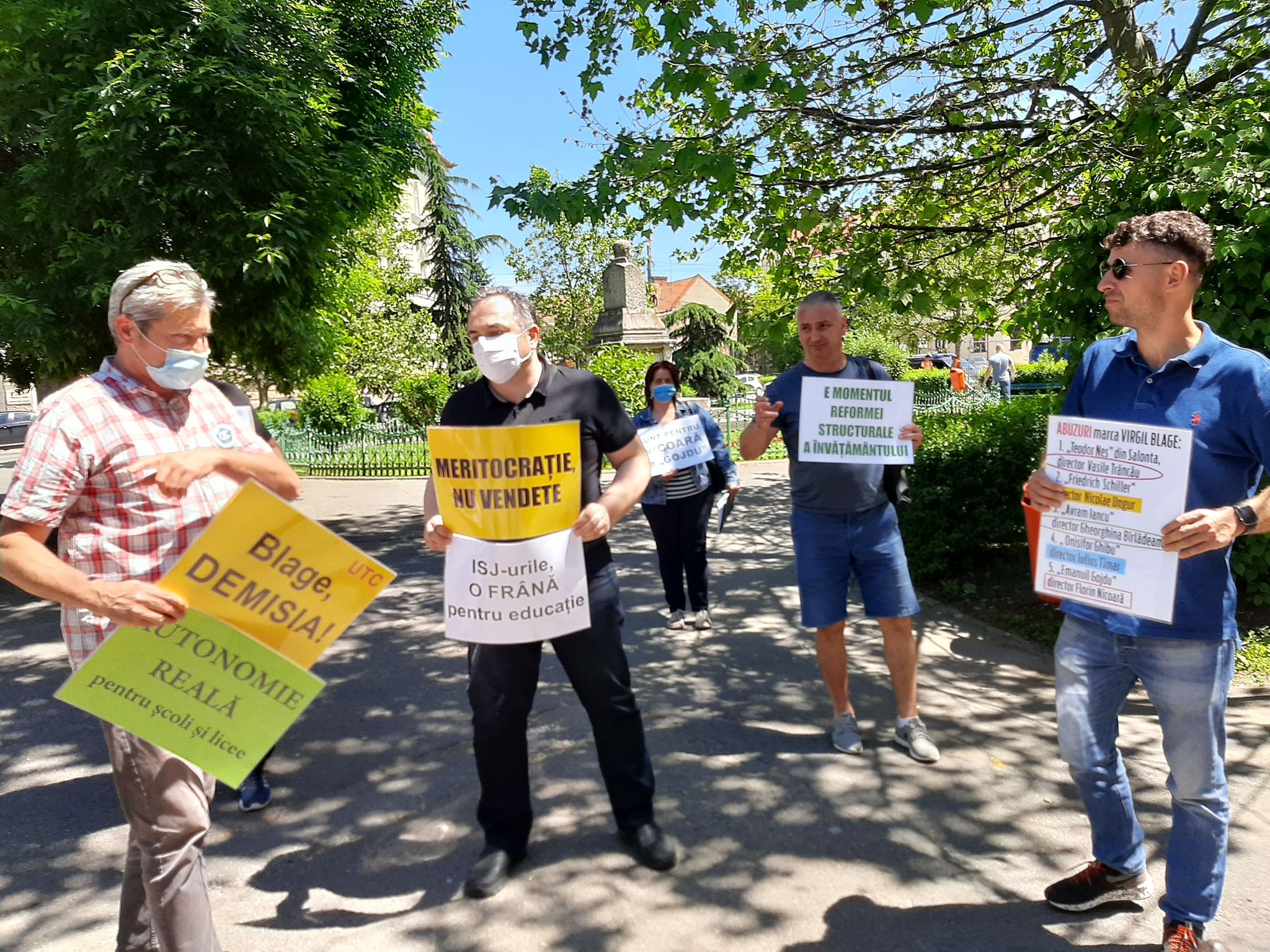 protest elevi gojdu nicoara oradea (20)