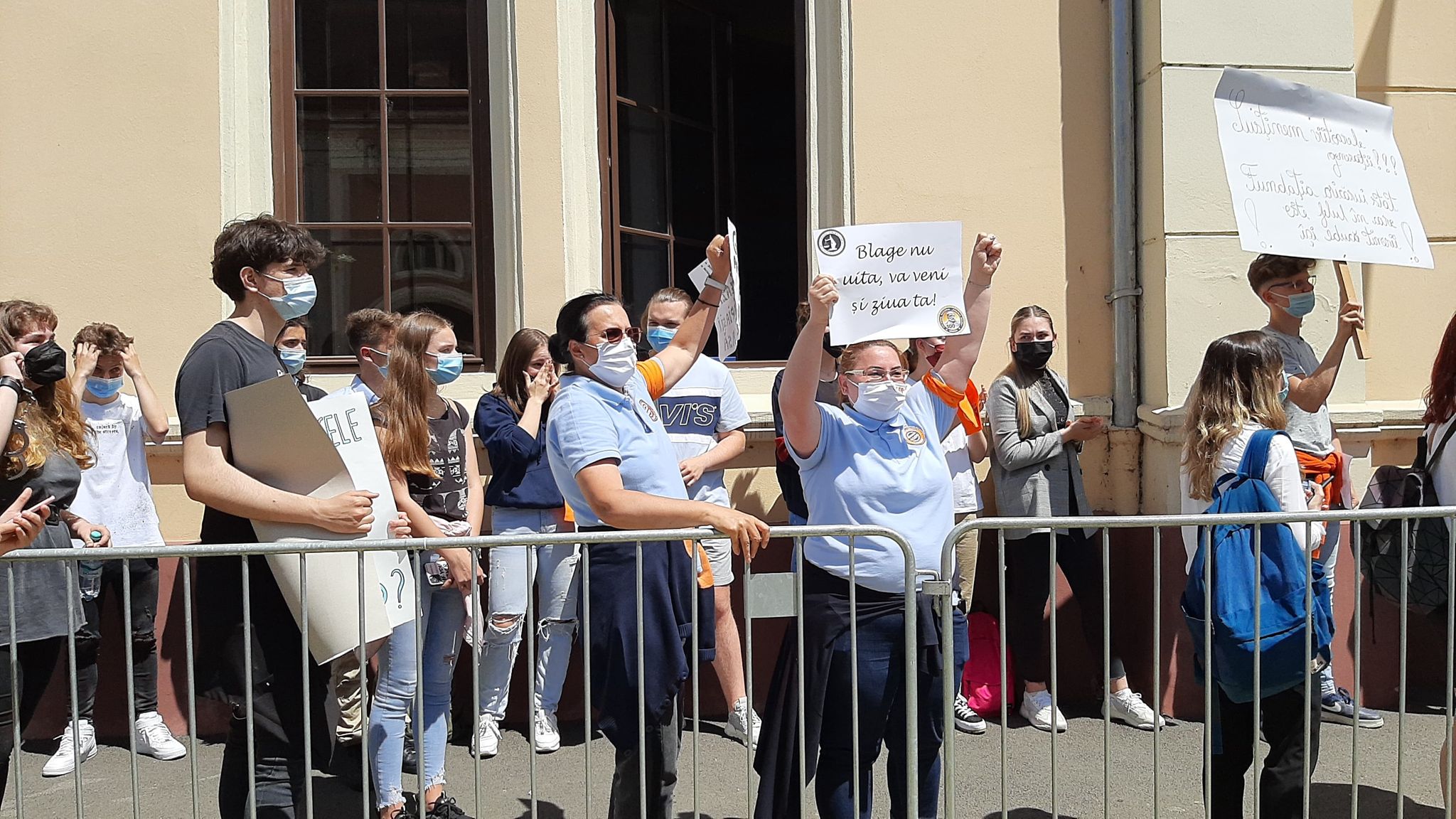 protest elevi gojdu nicoara oradea (32)