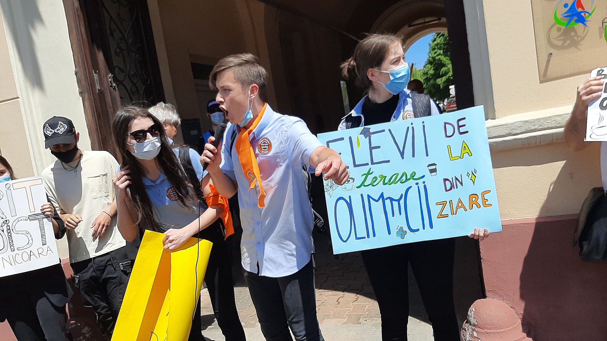 protest elevi gojdu nicoara oradea (34)