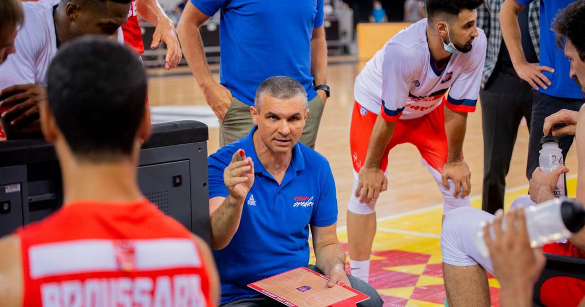Interviu cu antrenorul CSM Oradea, Cristian Achim: „Am avut un sezon fantastic" - Vimarsana News
