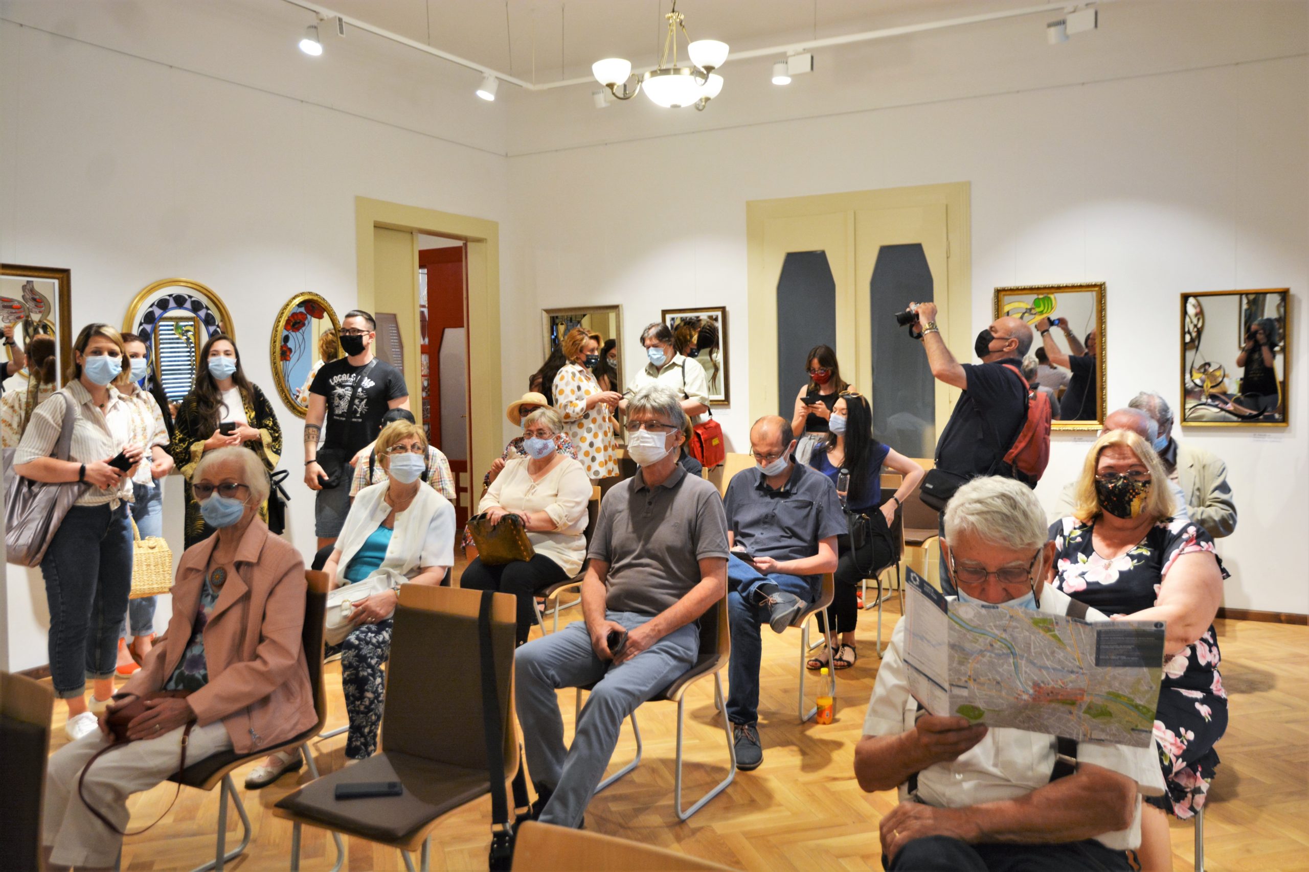 „Glass Nouveau - Portaluri oglinzi vitrate” (25)