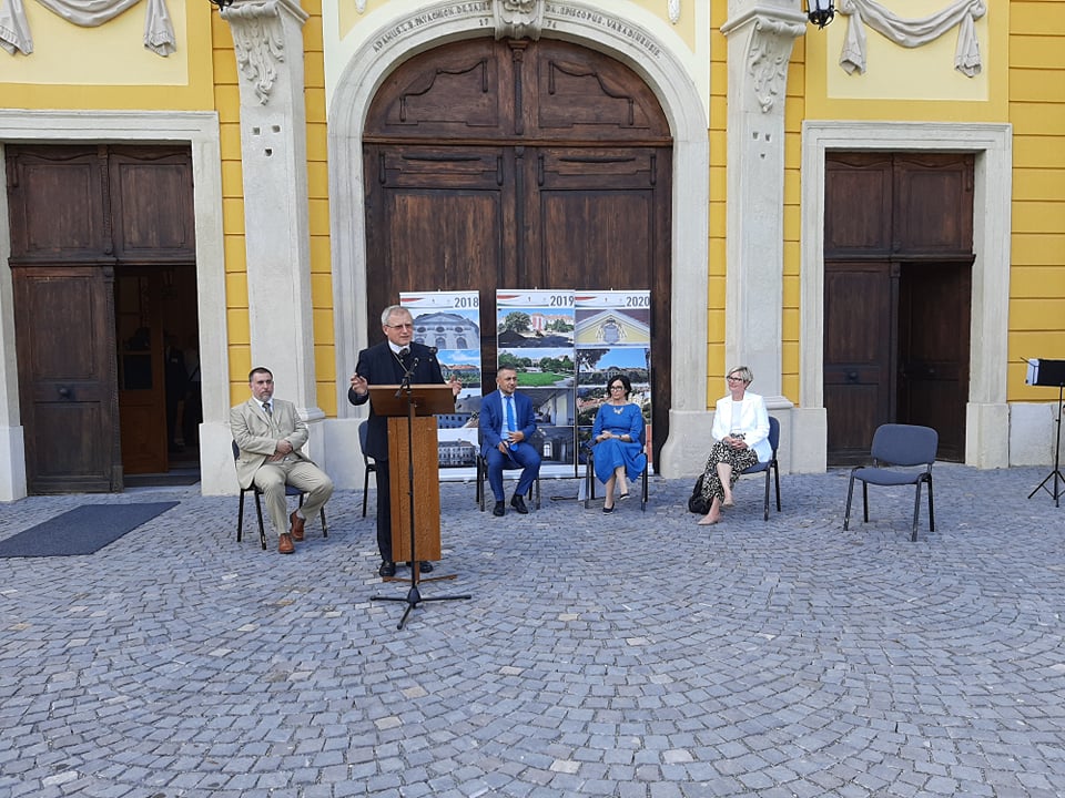 198880640_886511045237020_2784396701569268261_n