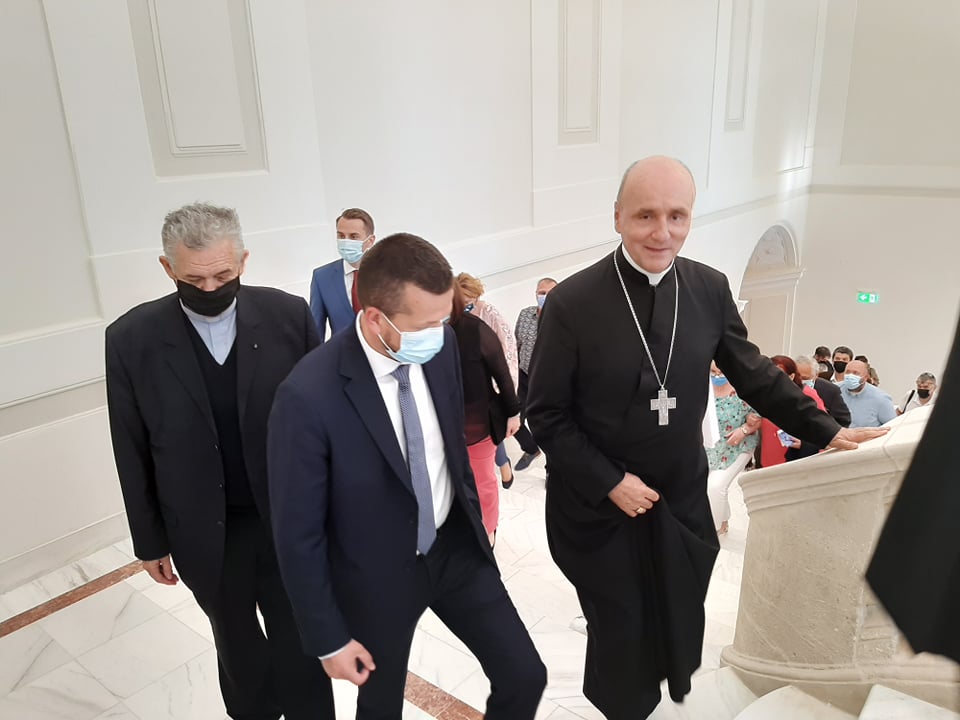 198700062_398146601880933_4538654695224898828_n