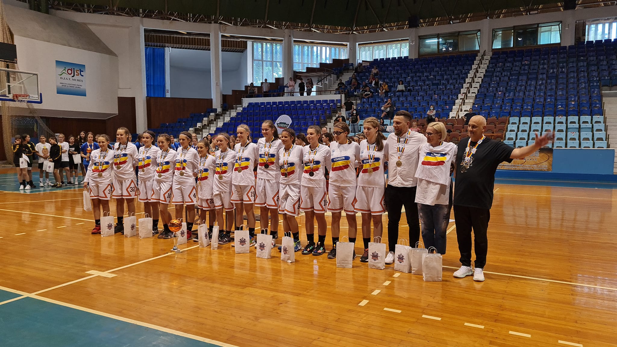 201259482_1165712160500834_2201120713186647304_n