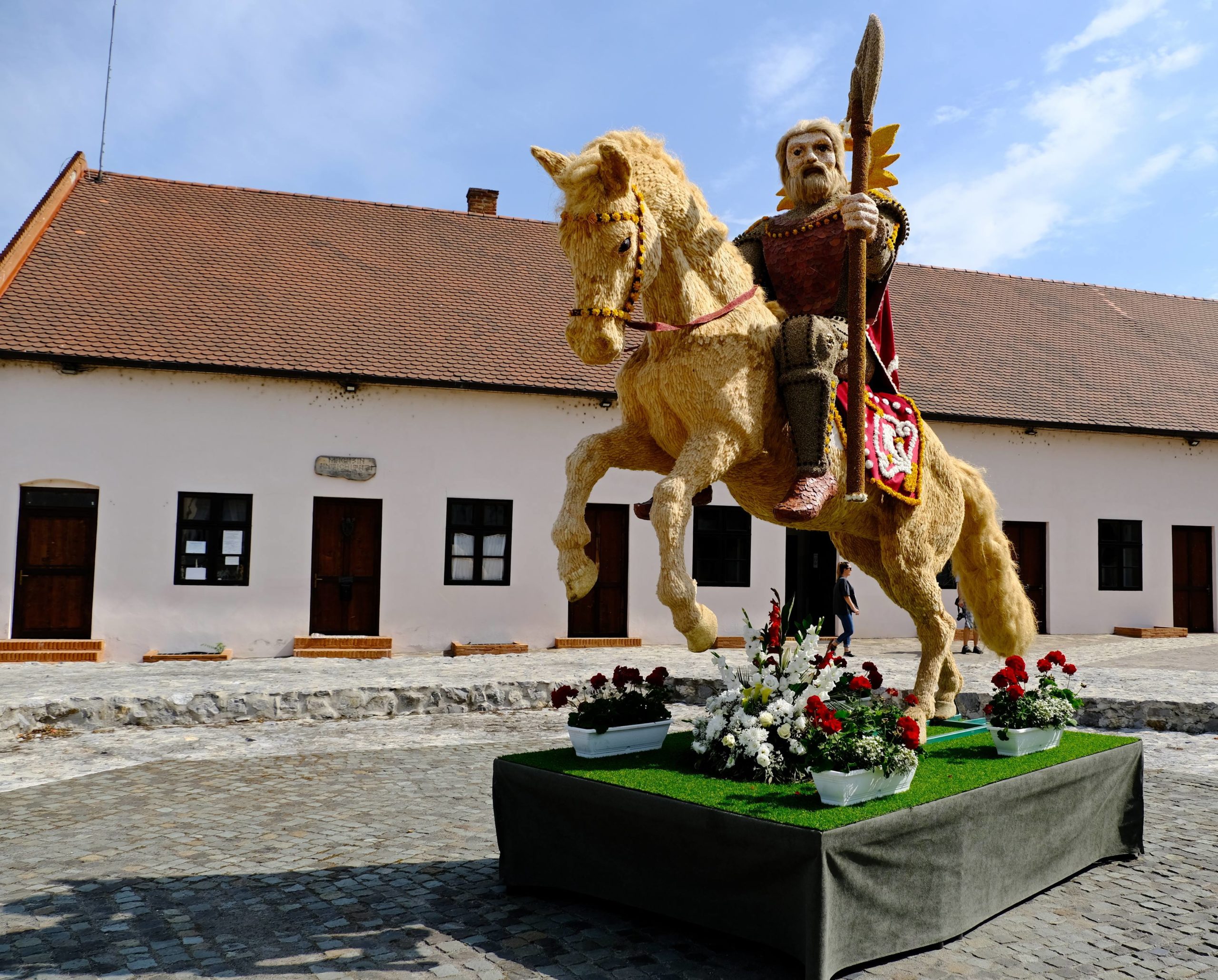 203614916_393085895428880_5340048163875225469_n