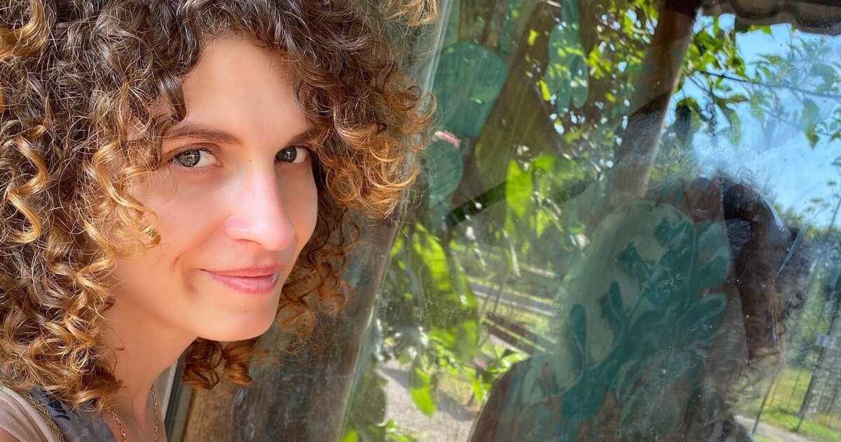 Interviu | Maria Scripcă, librar şi organizator Street Delivery Oradea: „De la oameni mi-am luat mereu energia" - Vimarsana News