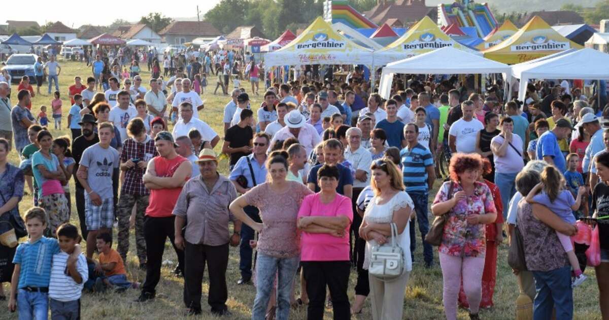 150 de comercianți și 120 de artiști la „Târgul Corvinilor - Târgul de 500 de ani", de la Lugaș - Vimarsana News