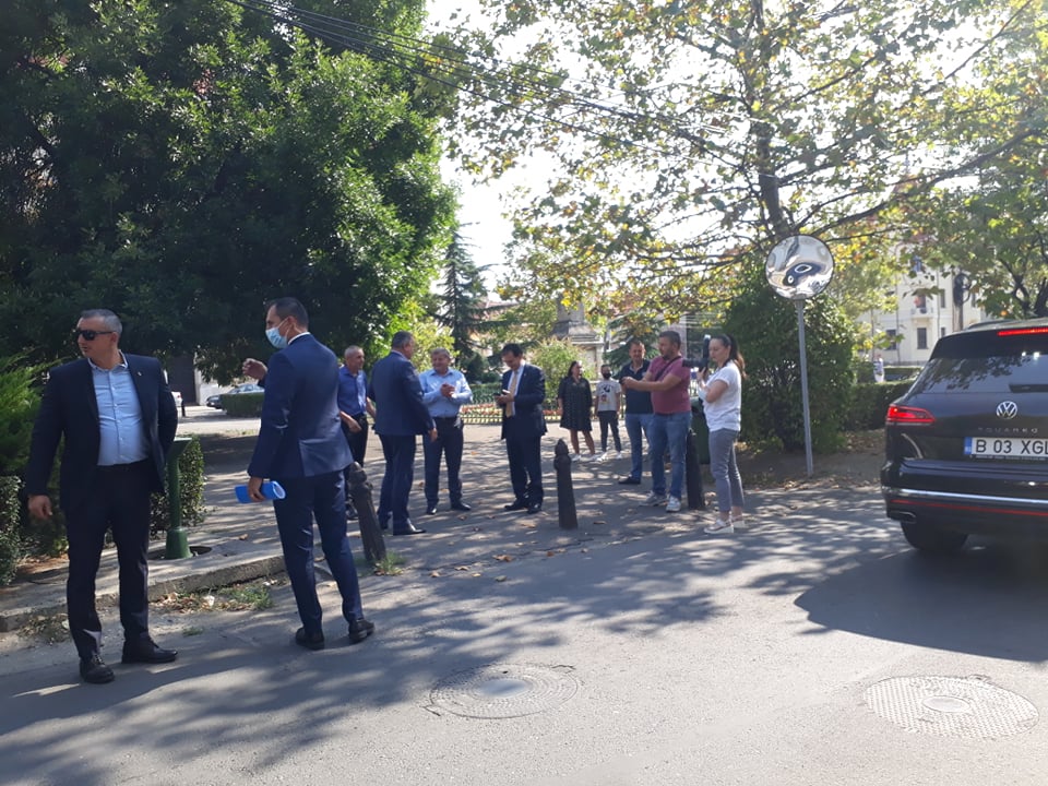 236872362_205624418210838_2954563292461129113_n