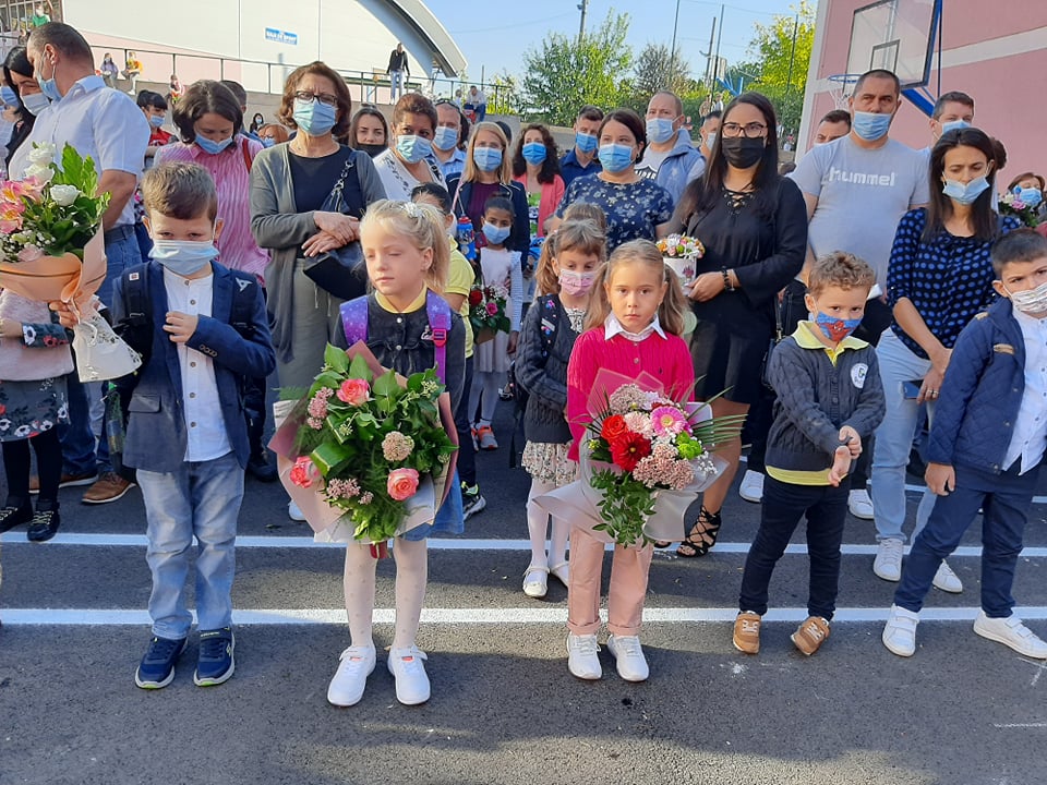 241750120_378128300527086_7739793034656893979_n