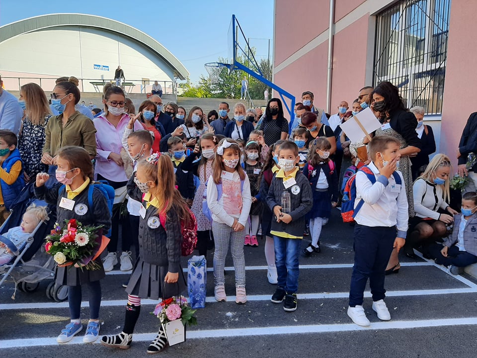 241947058_327233689178676_498898440437179710_n