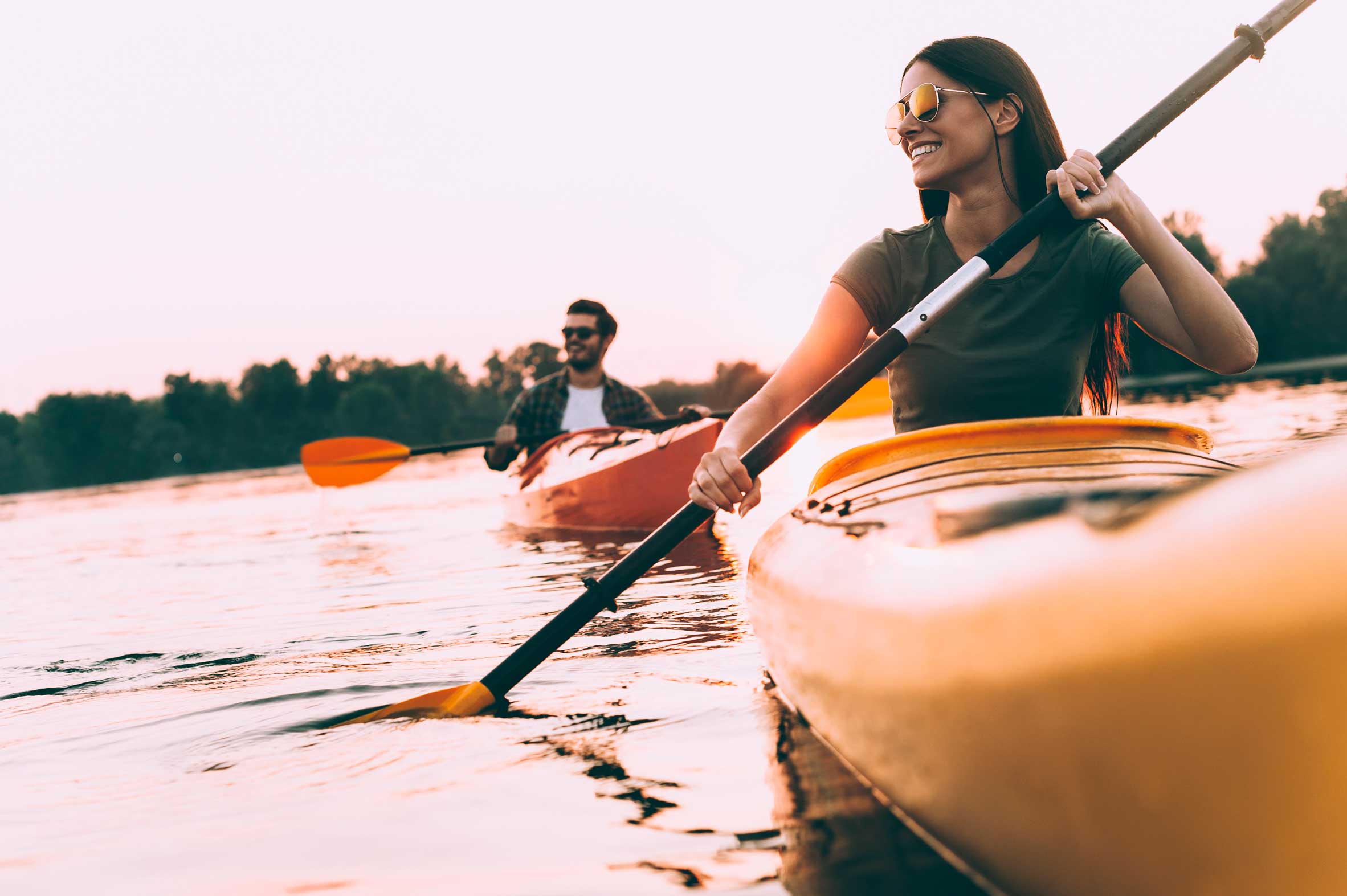 Mr-Jeff_Lifestyle_People_with-kayak