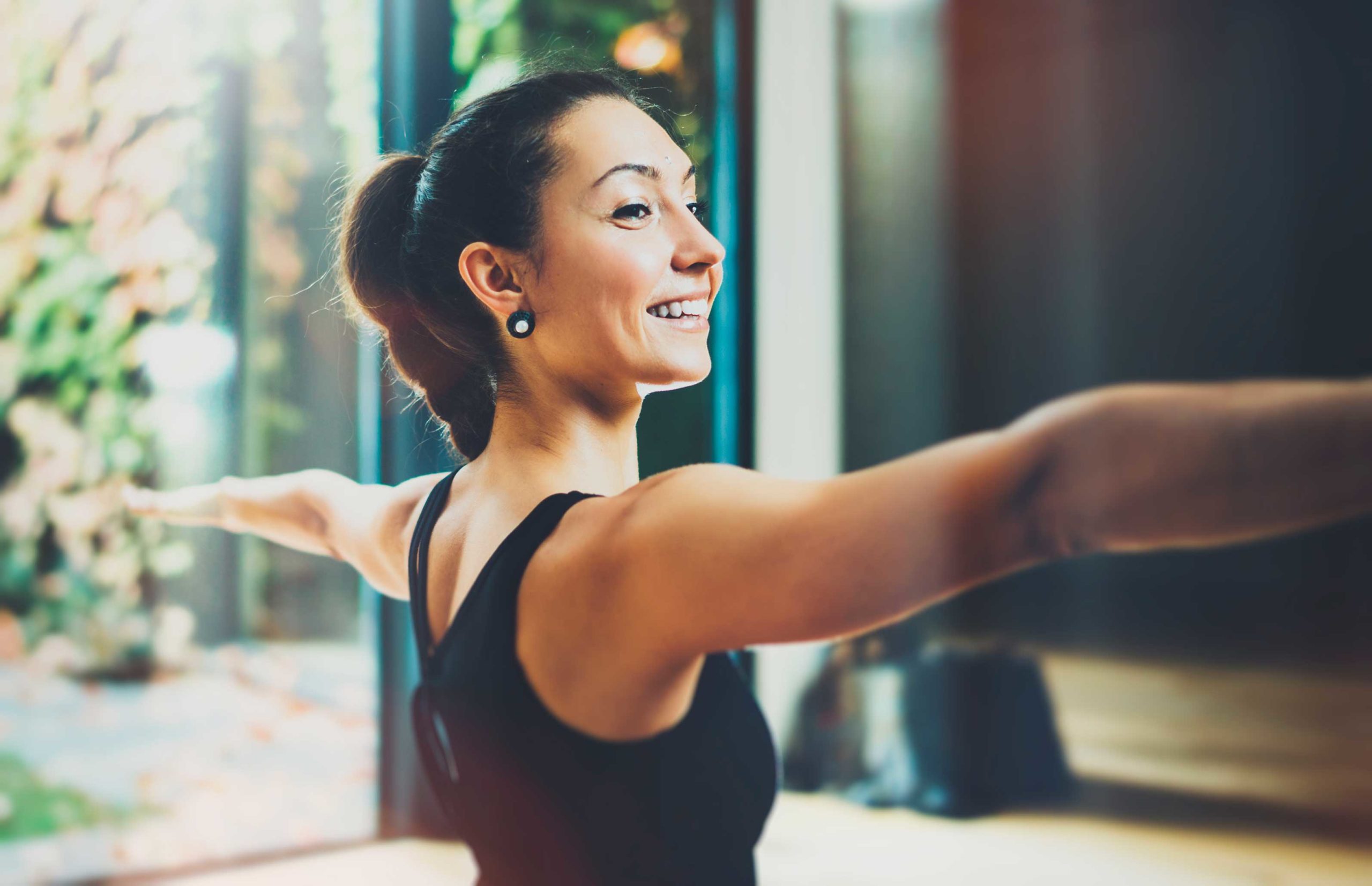 Mr-Jeff_Lifestyle_People_Woman-Dancing_01