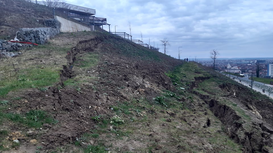 alunecare de teren dealul ciuperca oradea (4)
