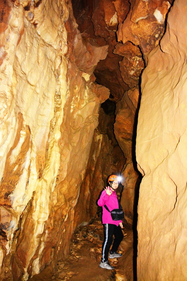 Peștera Porțile Bihorului, Munții Bihor, fotografie de Liviu Vălenaș, 2021. (4)