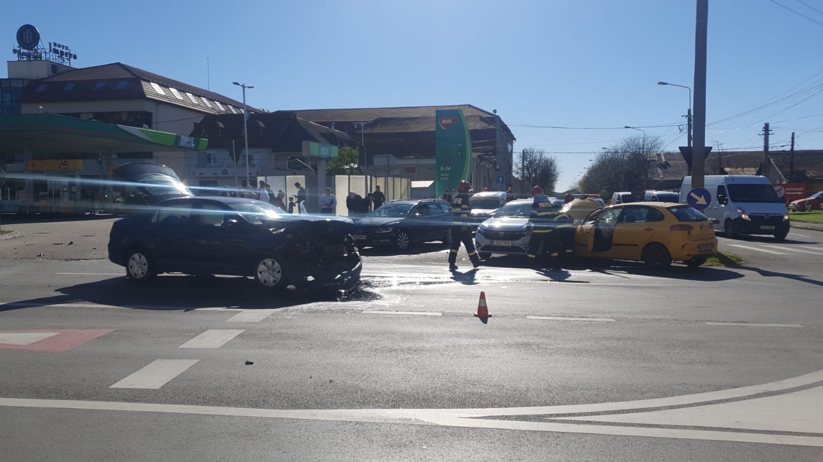 FOTO: Accidente pe Bulevardele Dacia și Decebal 13.04.2022
