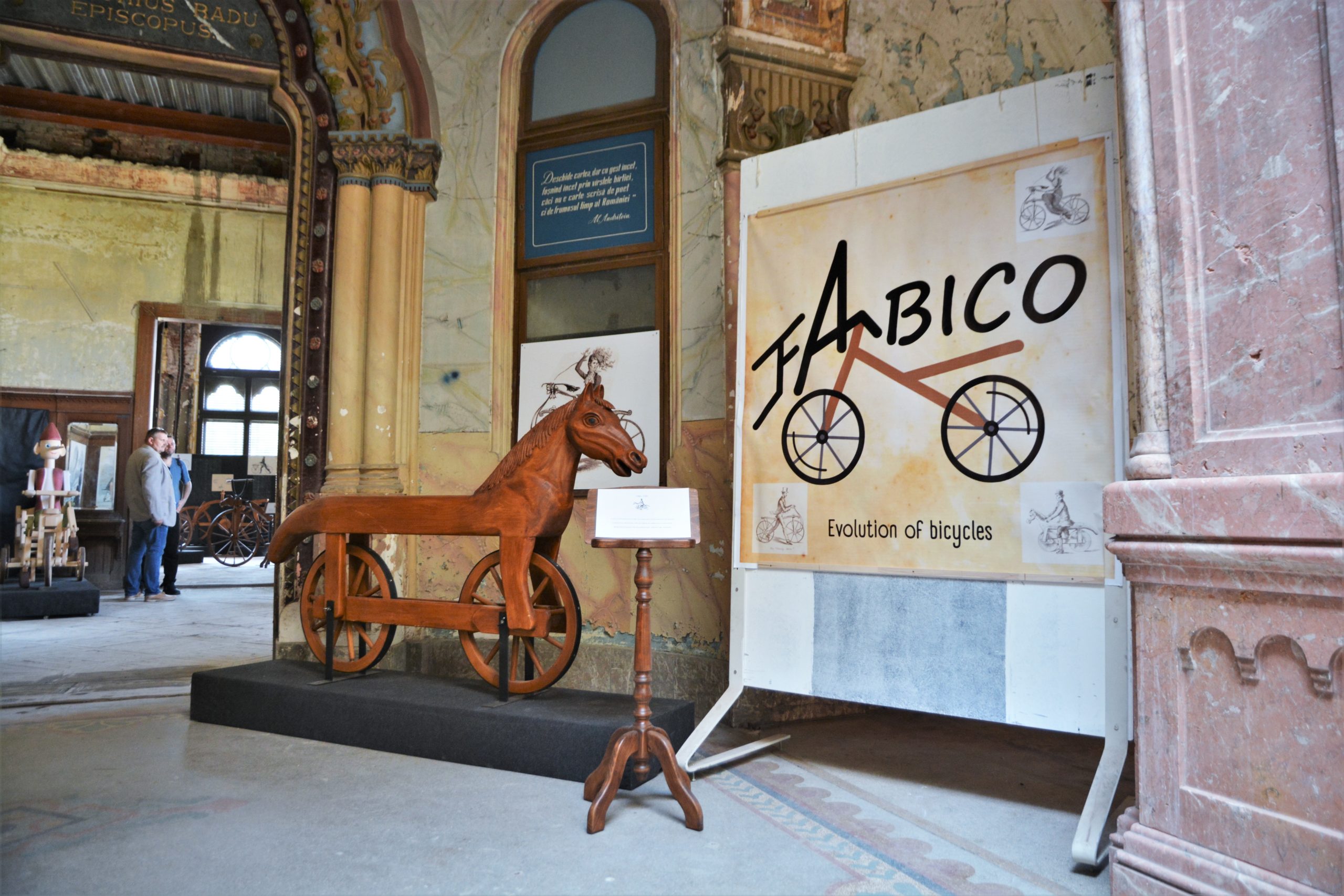 Expoziţia Două roţi şi amintiri de la Palat (2)