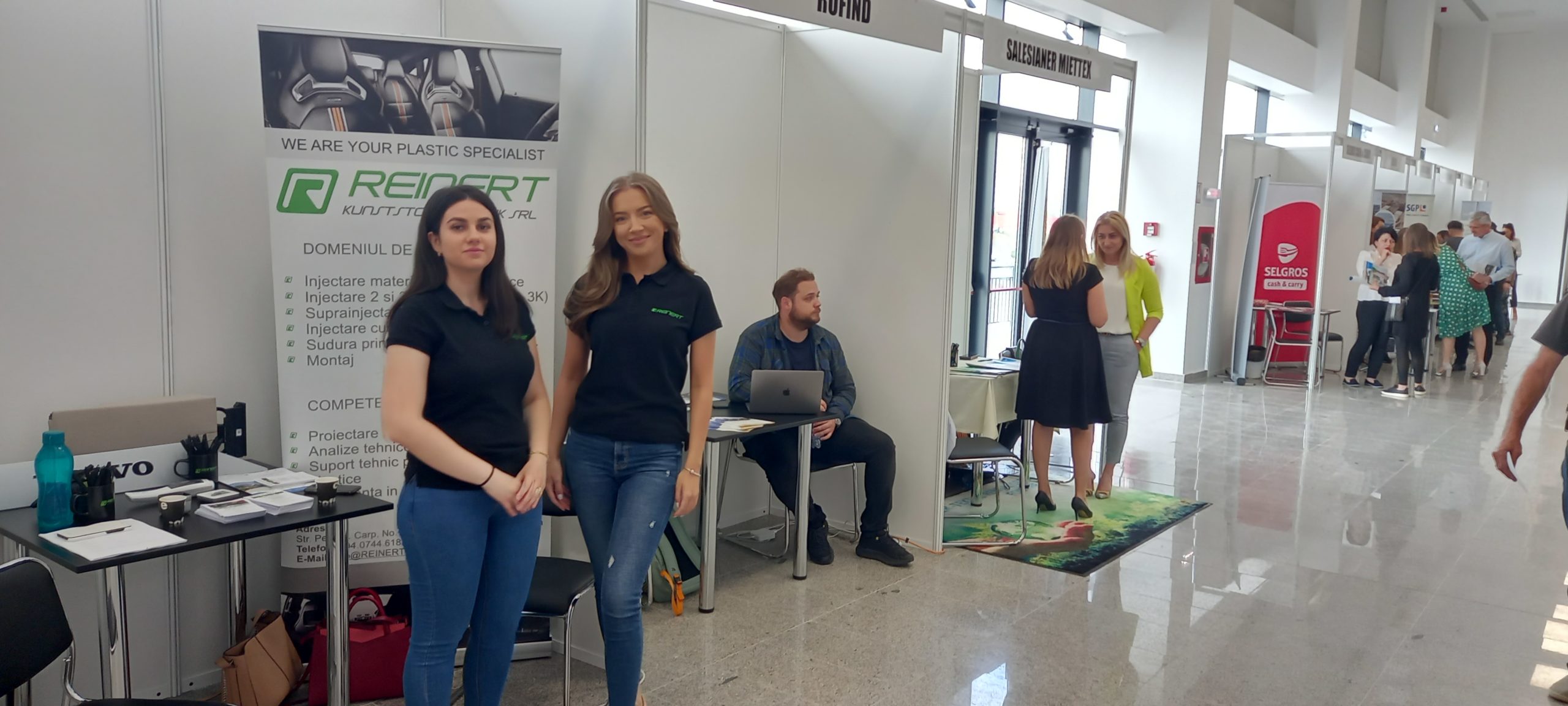 targ locuri de munca arena oradea (25)