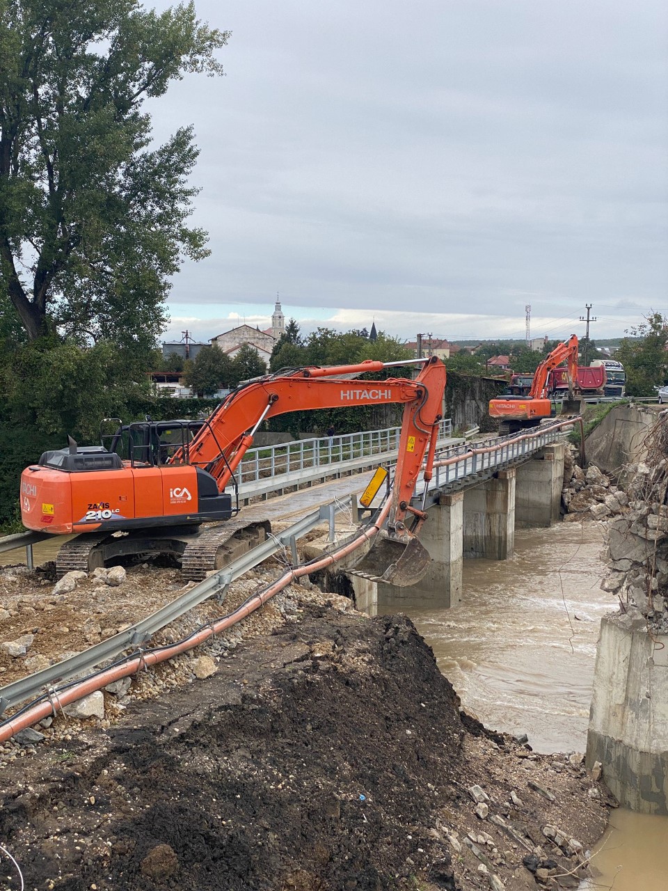 thumbnail_Pod Tinca 4