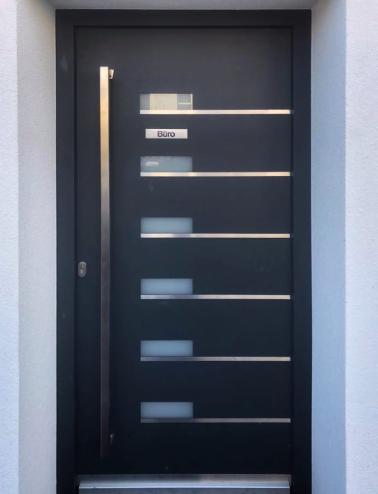 315411579_150058077764885_6448887255077852390_n