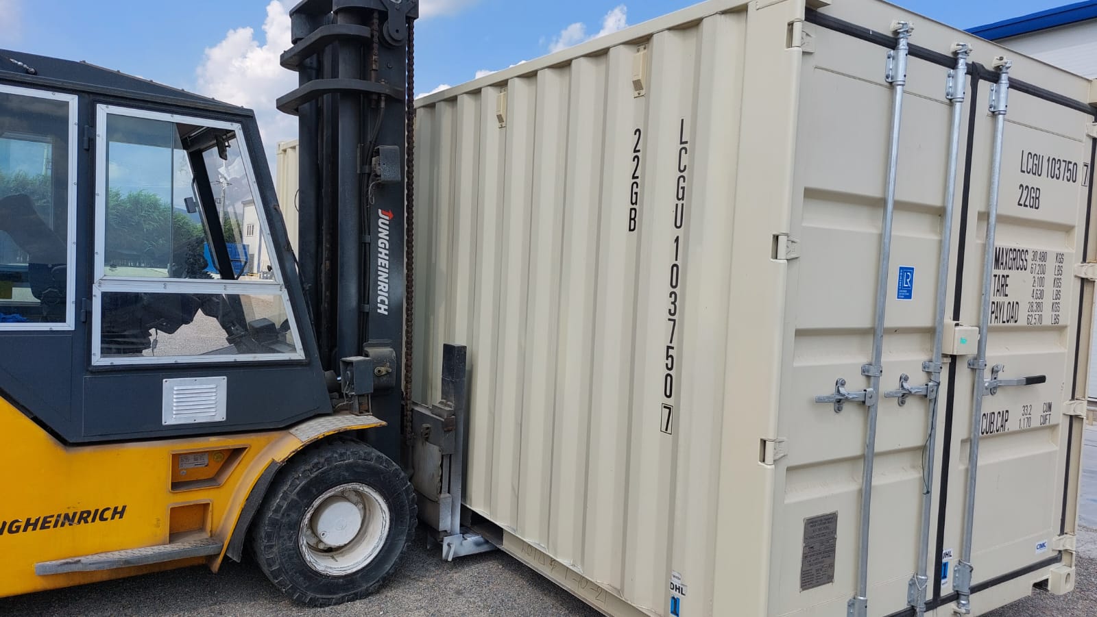 d8a0778f-58f9-4fa7-9ed9-7bfa6a3d203f