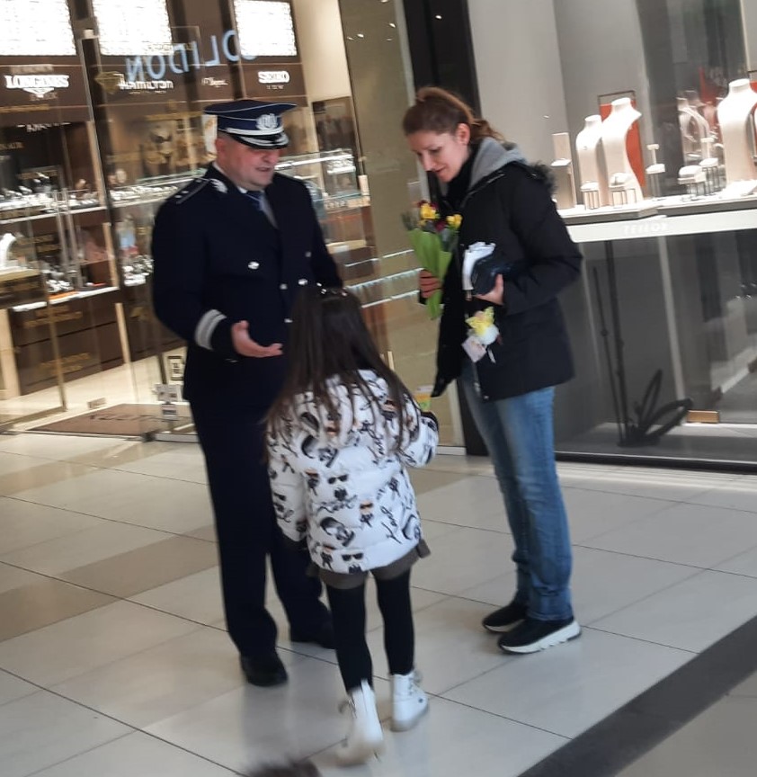 28ebef65-4994-40ea-b56c-80c8b7ea7b5c