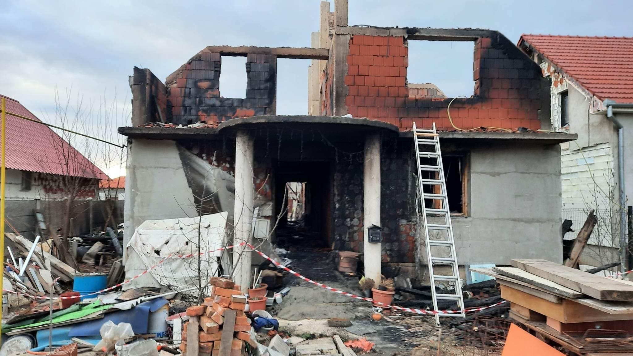 FOTO: Locuința unei familii a fost distrusă de un incendiu nimicitor, 13.03.2023