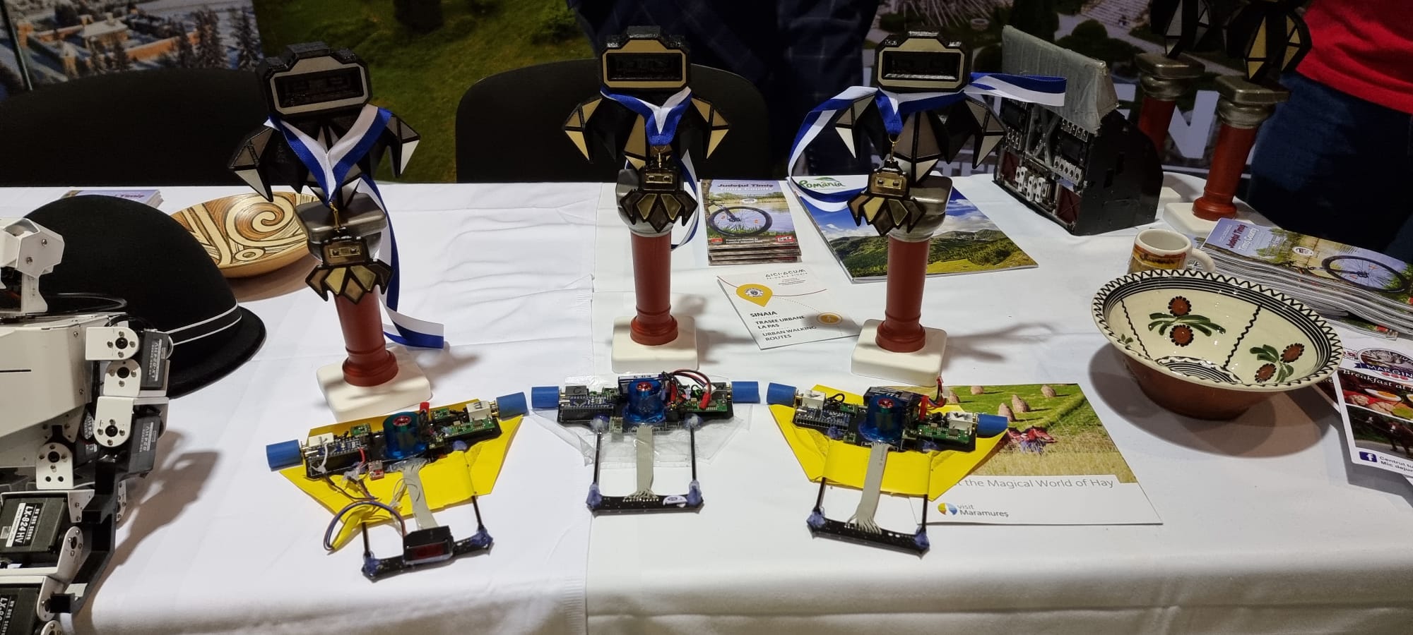 FOTO: Robotics Oradea, premii la „Olimpiada Globală” din Grecia 10.04.2023