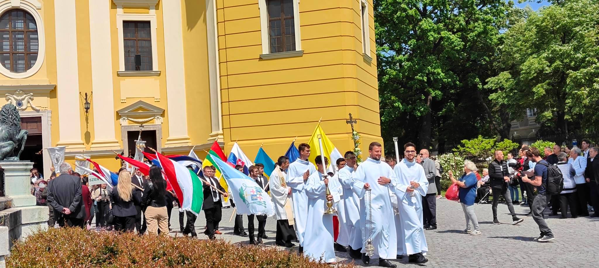 342727503_1012954299691011_904773546344914560_n