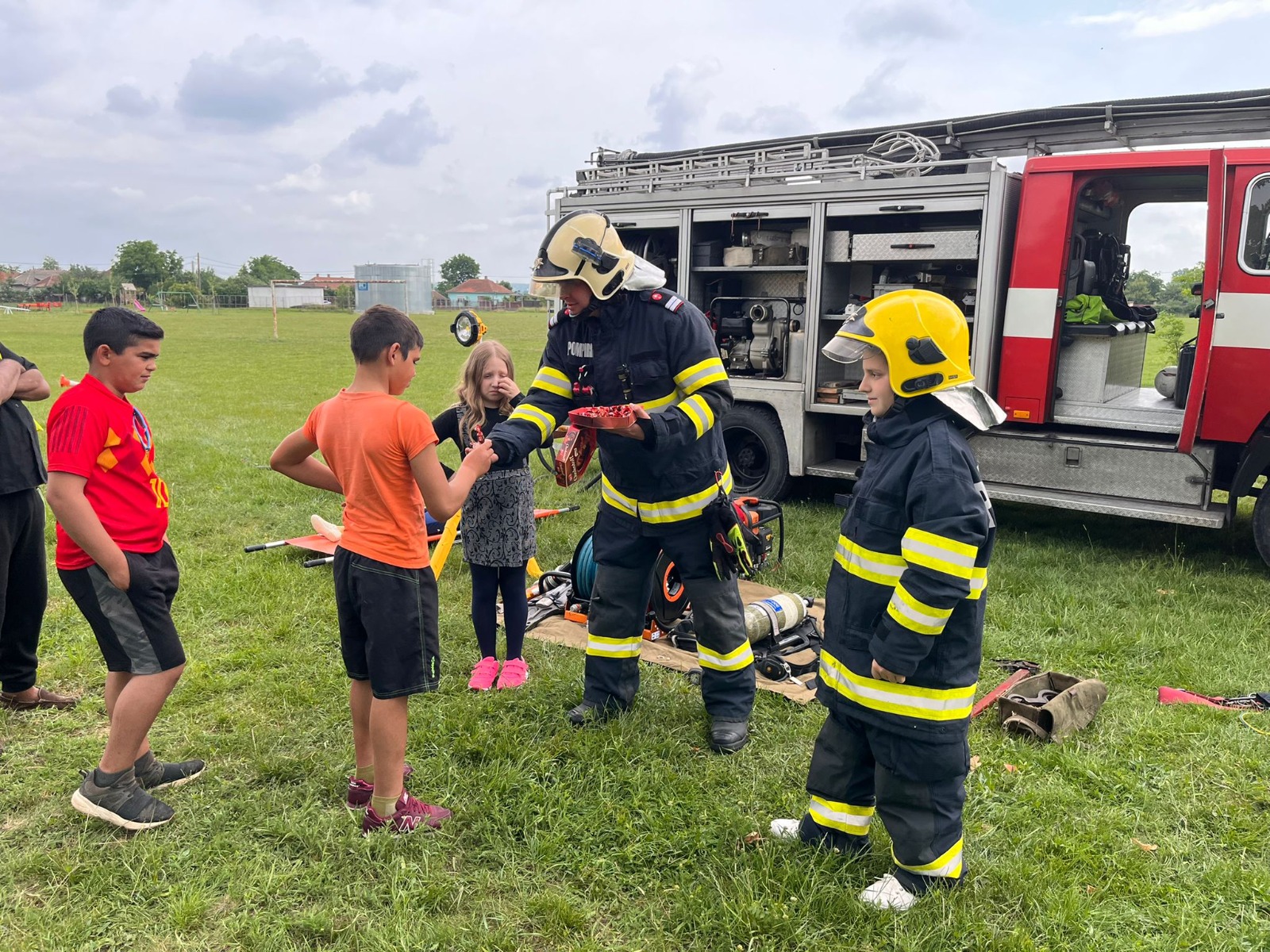 b5a964b9-0da8-4a3f-9c82-1518e0168023