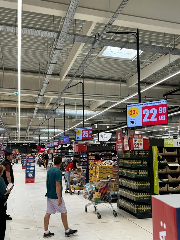 Auchan sarbatoreste 17 ani (2)